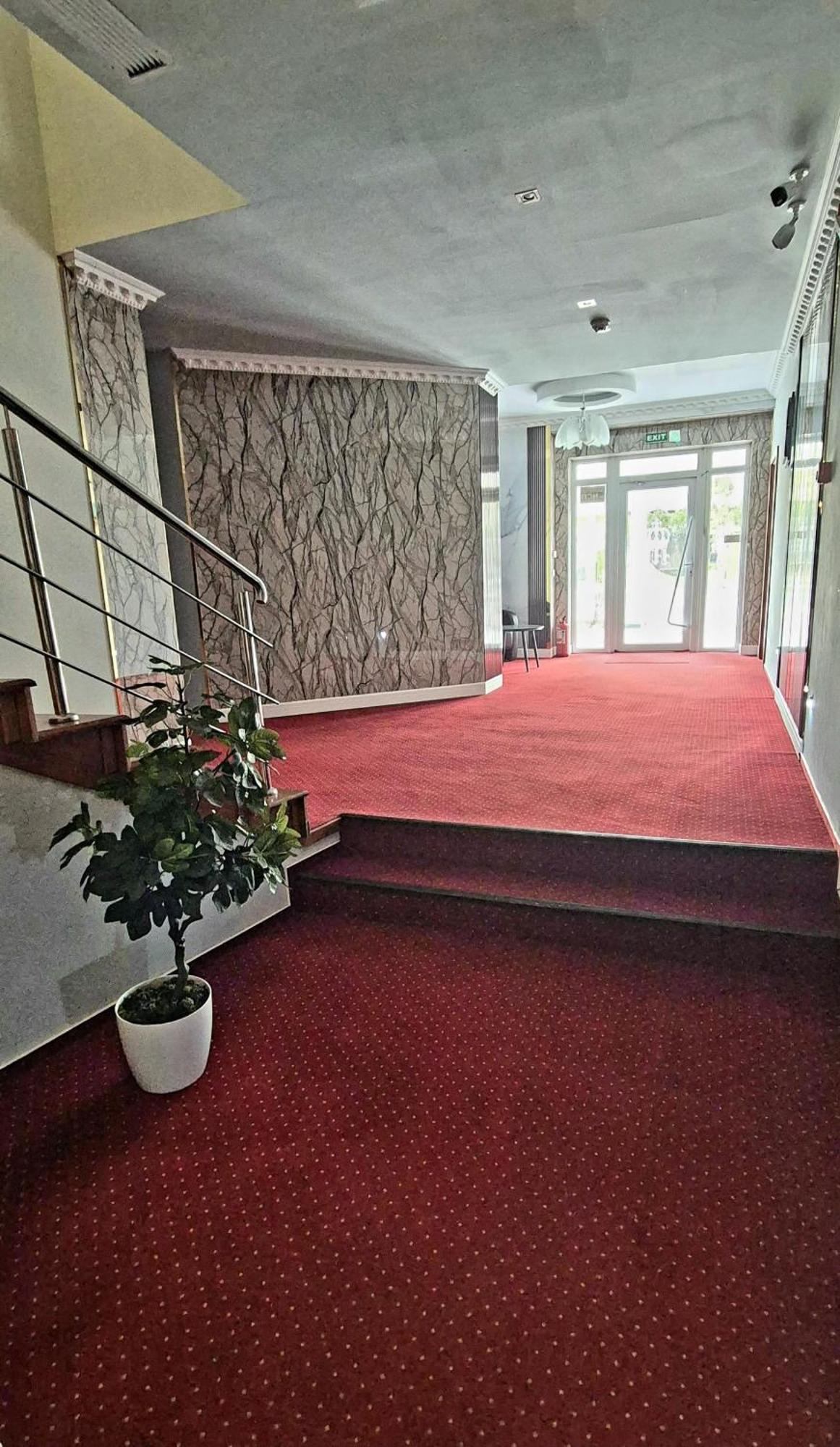 Hostel Orhideea Buzau Exterior photo